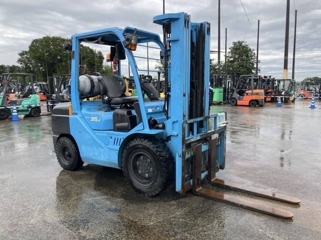 Forklift — Auction (lot 8458-4068)