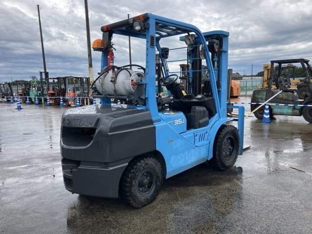 Forklift — Auction (lot 8458-4068)