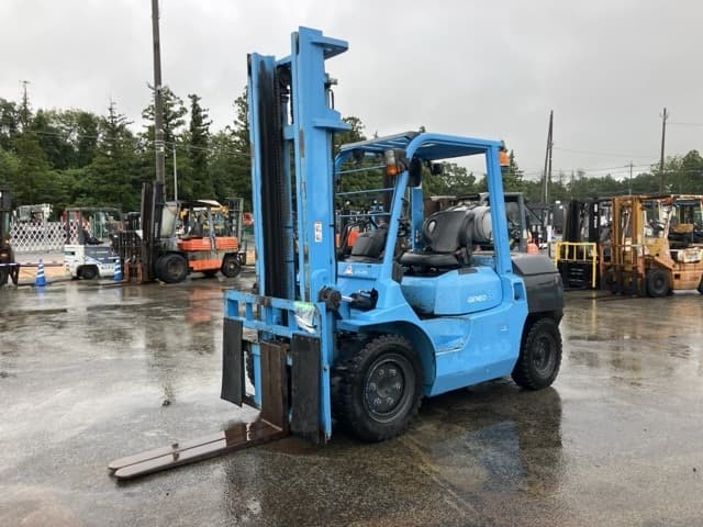 Forklift — Auction (lot 8458-4069)