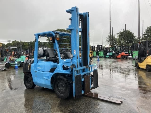 Forklift — Auction (lot 8458-4069)