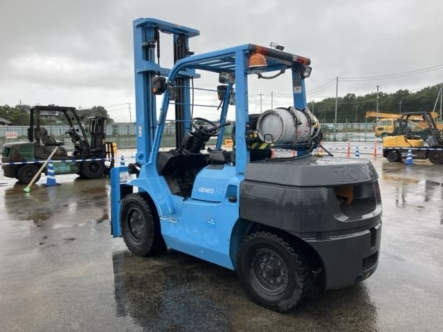 Forklift — Auction (lot 8458-4069)
