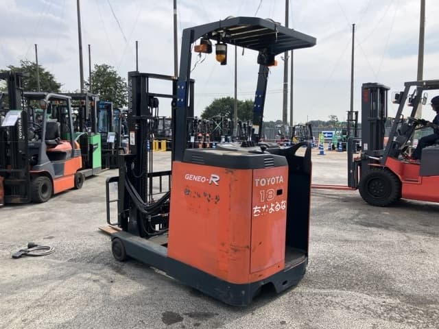 Reach Forklift — Auction (lot 8458-4072)