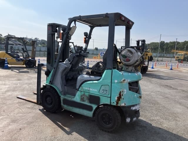 Forklift — Auction (lot 8458-4074)