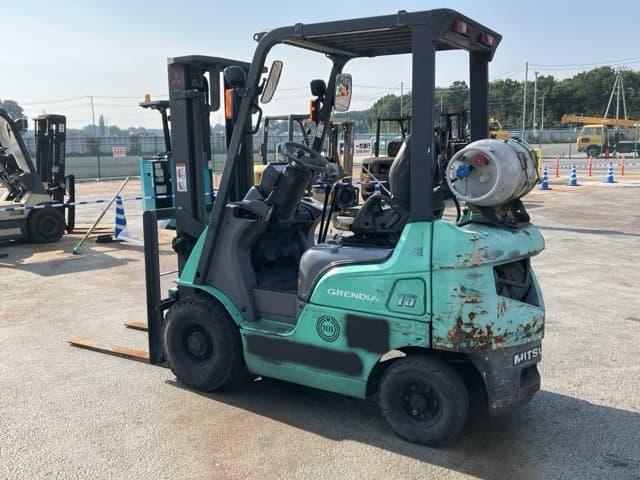 Forklift — Auction (lot 8458-4075)