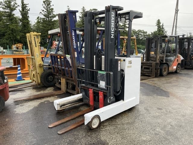 Reach Forklift — Auction (lot 8458-4076)
