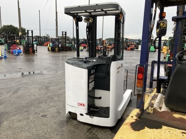 Reach Forklift — Auction (lot 8458-4076)