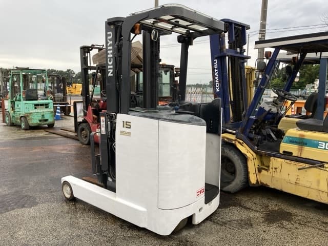 Reach Forklift — Auction (lot 8458-4076)