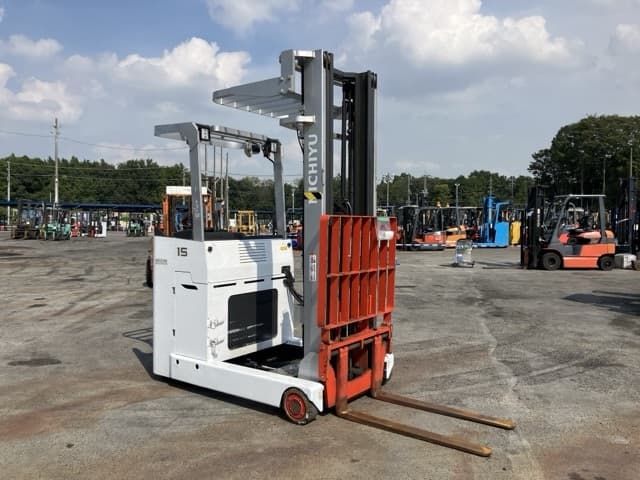 Reach Forklift — Auction (lot 8458-4077)