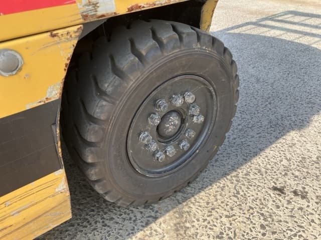 Battery Forklift — Auction (lot 8458-4080)