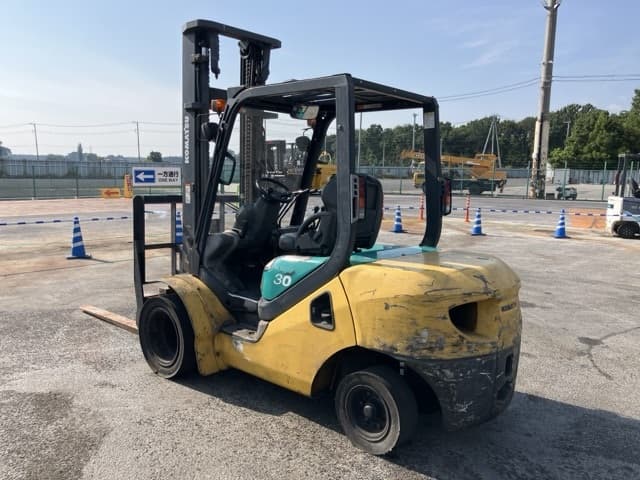 Forklift — Auction (lot 8458-4081)