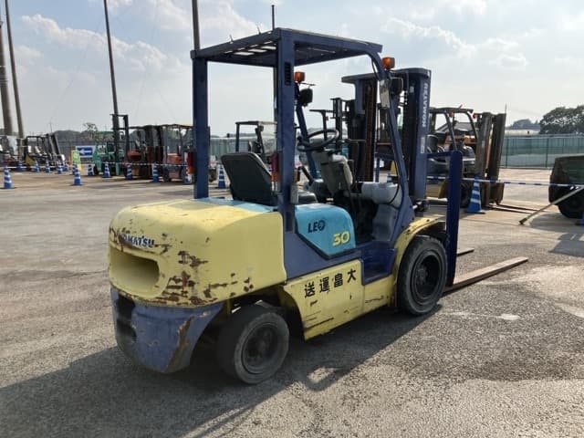 Forklift — Auction (lot 8458-4082)