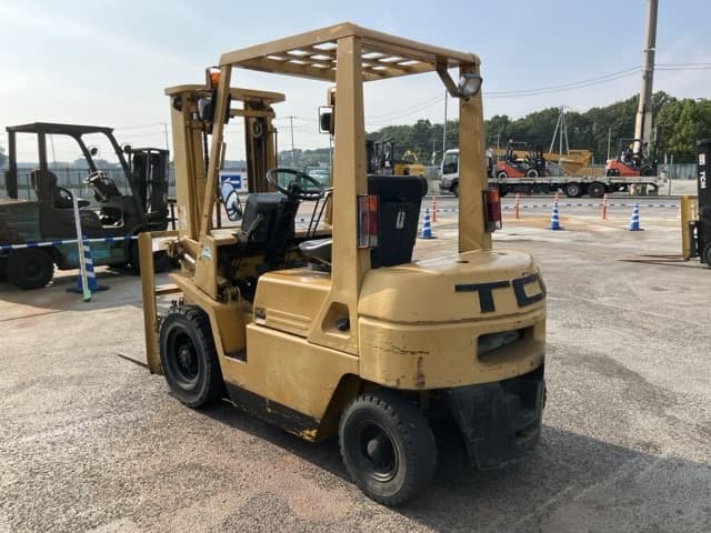 Forklift — Auction (lot 8458-4083)