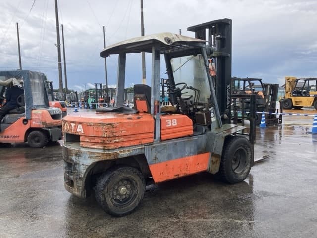 Forklift — Auction (lot 8458-4086)