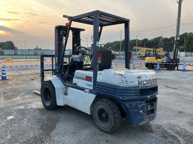 Forklift — Auction (lot 8458-4087)