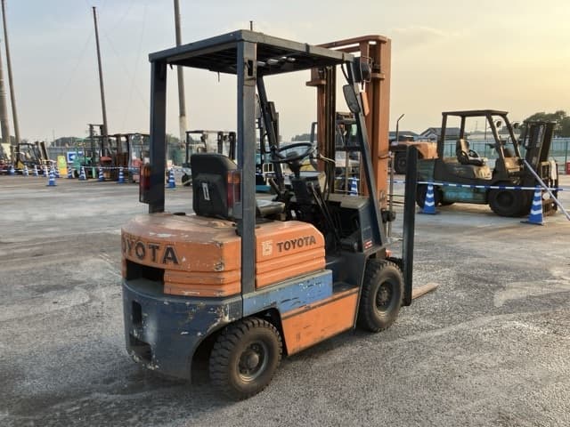 Forklift — Auction (lot 8458-4089)