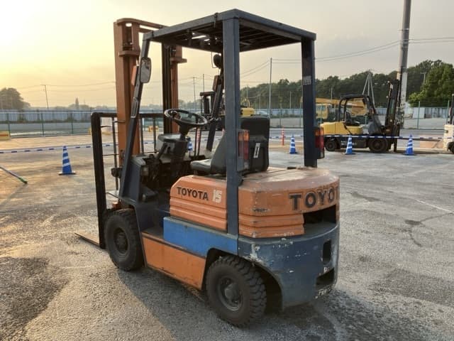 Forklift — Auction (lot 8458-4089)