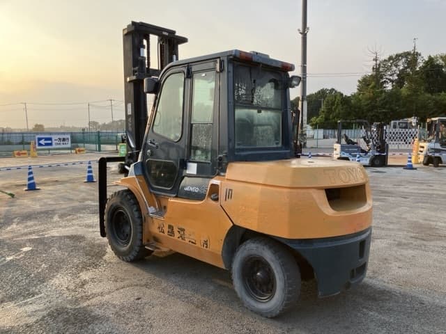 Forklift — Auction (lot 8458-4090)