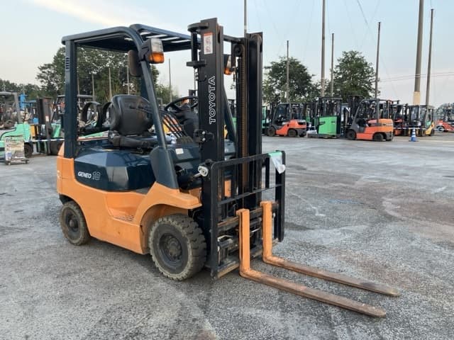 Forklift — Auction (lot 8458-4091)