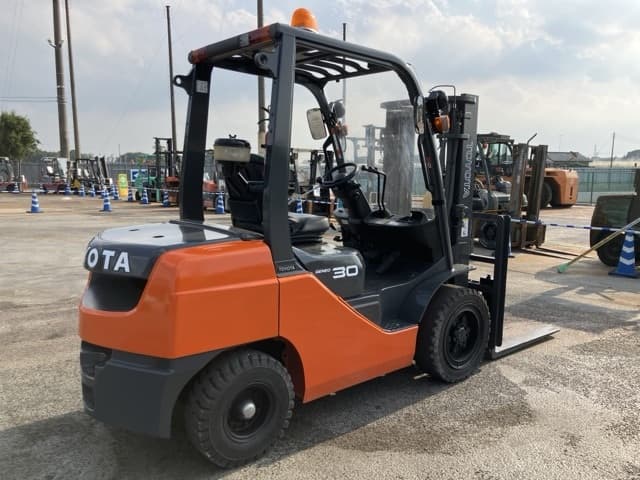 Forklift — Auction (lot 8458-4092)