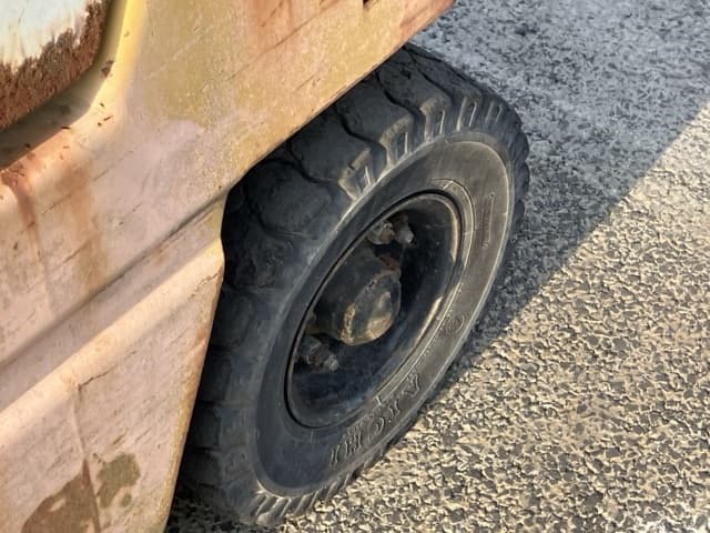 Forklift — Auction (lot 8458-4095)
