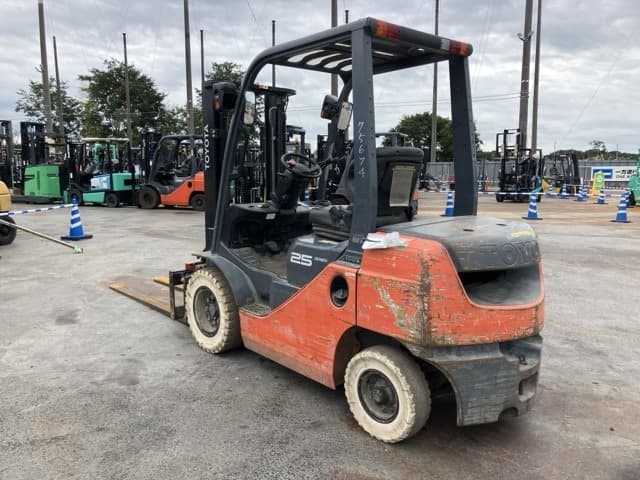 Forklift — Auction (lot 8458-4100)
