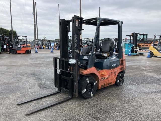 Forklift — Auction (lot 8458-4101)