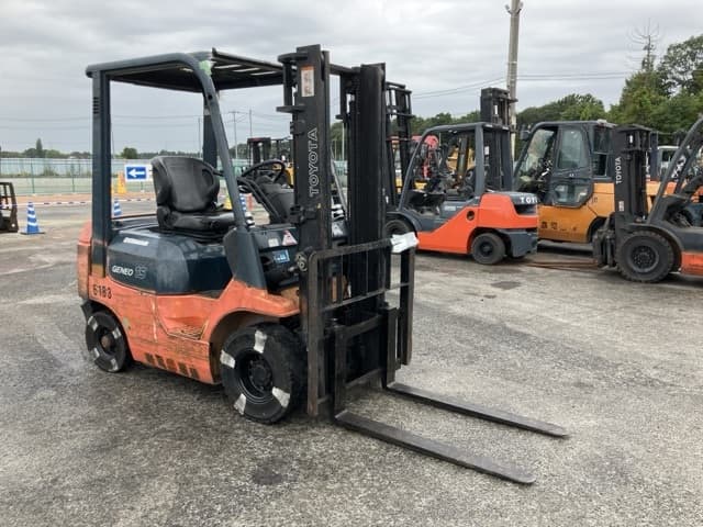 Forklift — Auction (lot 8458-4101)