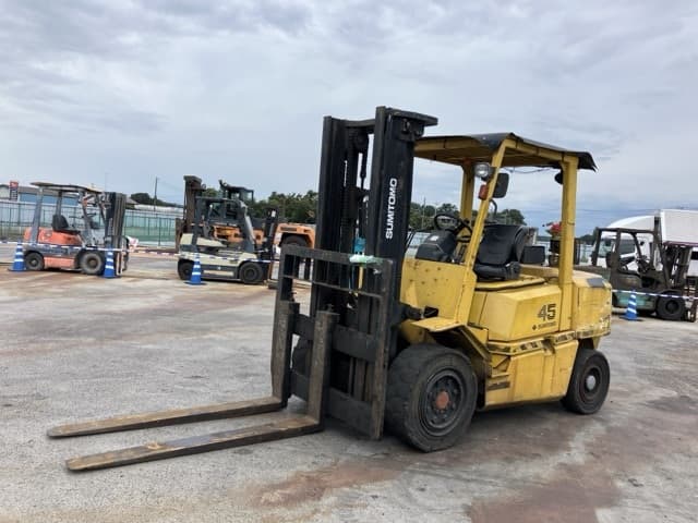 Forklift — Auction (lot 8458-4104)