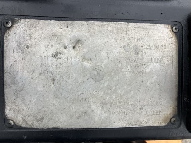 Forklift — Auction (lot 8458-4105)