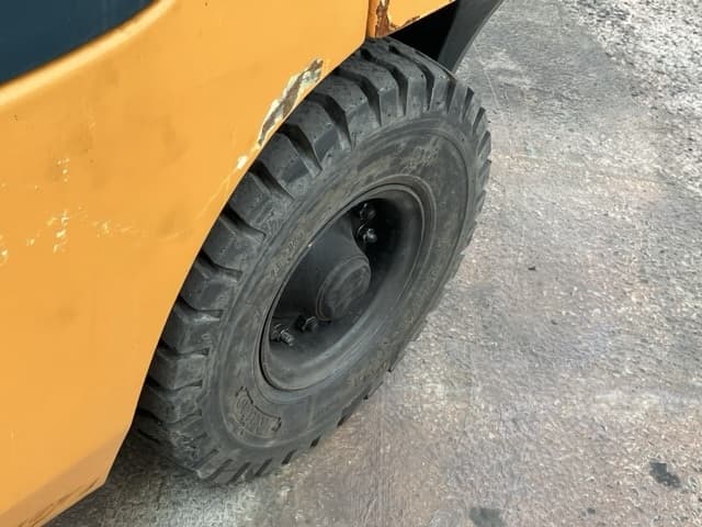 Forklift — Auction (lot 8458-4105)