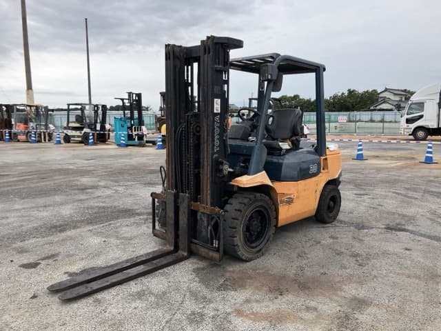 Forklift — Auction (lot 8458-4106)