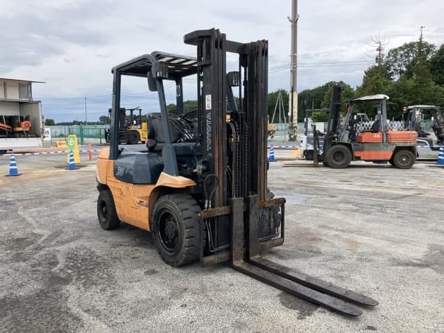 Forklift — Auction (lot 8458-4106)