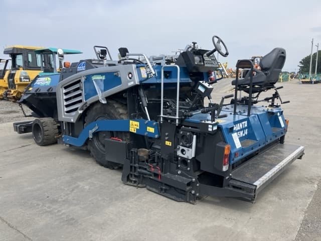 Asphalt finisher — Auction (lot 8458-411)