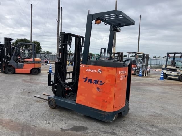 Reach Forklift — Auction (lot 8458-4110)