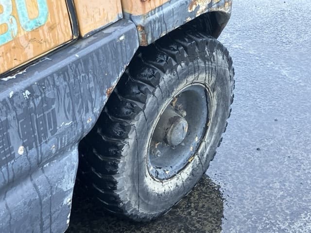 Forklift — Auction (lot 8458-4119)