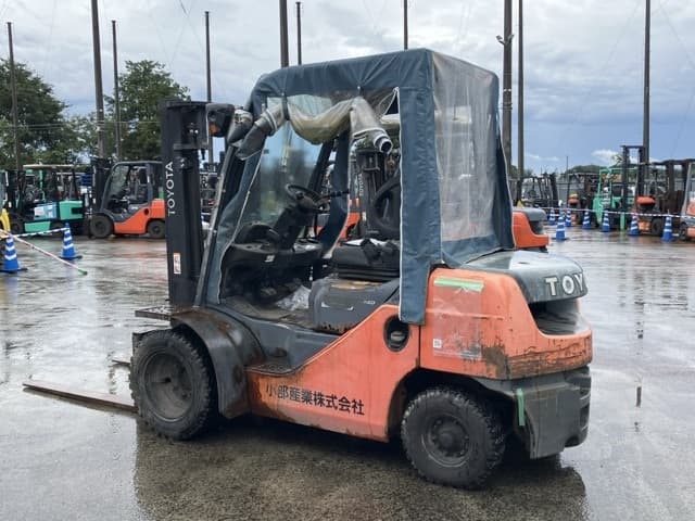 Forklift — Auction (lot 8458-4122)