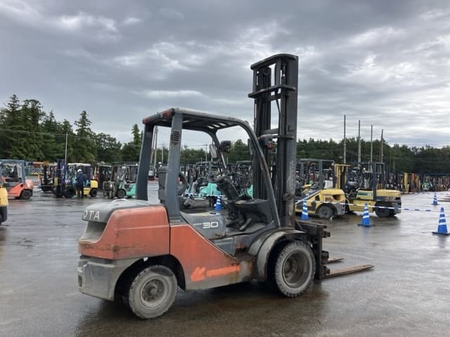 Forklift — Auction (lot 8458-4123)