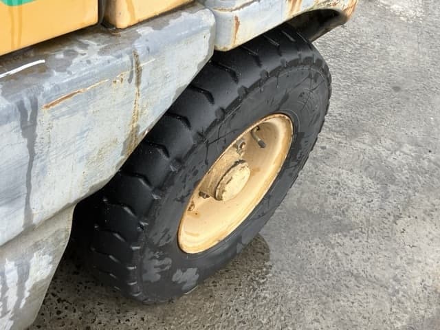 Forklift — Auction (lot 8458-4126)