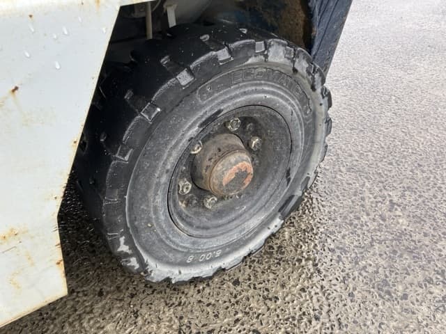 Forklift — Auction (lot 8458-4128)