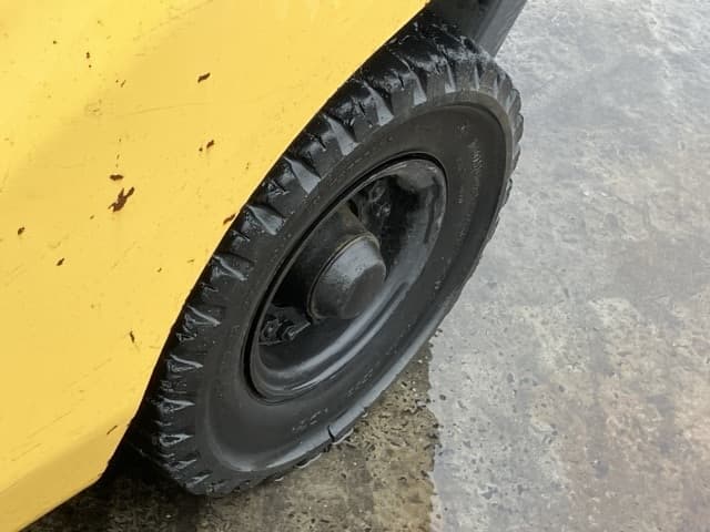 Forklift — Auction (lot 8458-4129)
