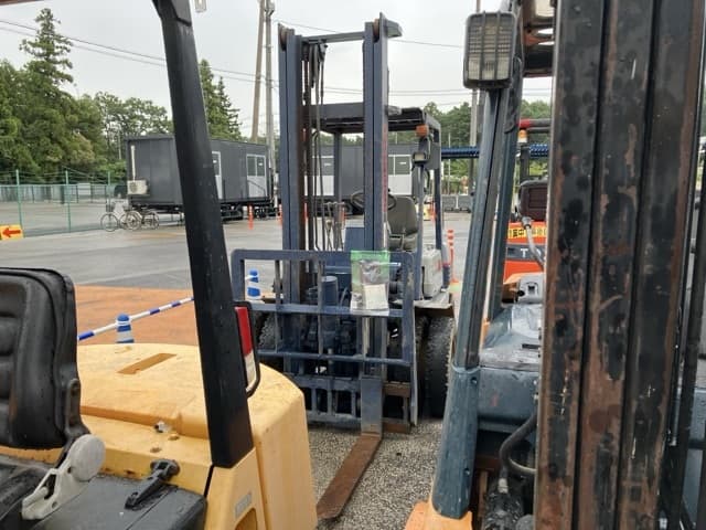 Forklift — Auction (lot 8458-4136)