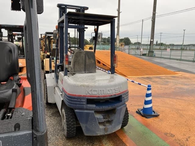 Forklift — Auction (lot 8458-4136)
