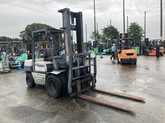 Forklift — Auction (lot 8458-4140)