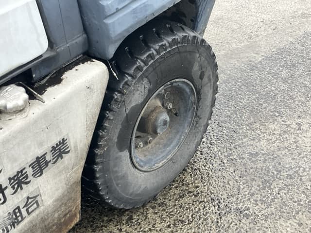 Forklift — Auction (lot 8458-4140)