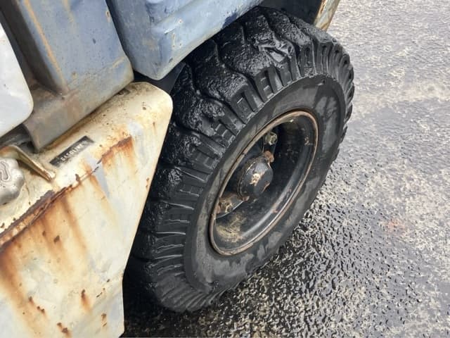 Forklift — Auction (lot 8458-4141)