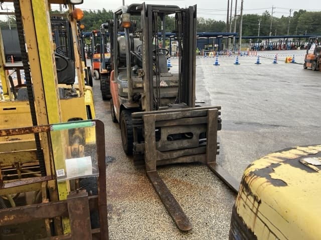 Forklift — Auction (lot 8458-4142)