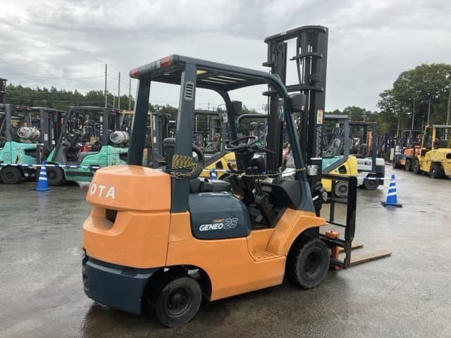 Forklift — Auction (lot 8458-4143)
