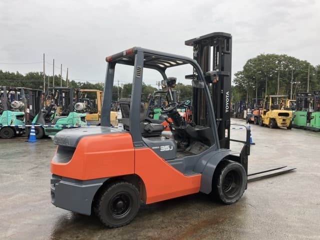 Forklift — Auction (lot 8458-4152)