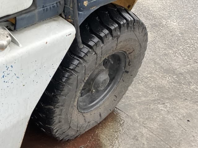 Forklift — Auction (lot 8458-4153)
