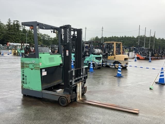 Reach Forklift — Auction (lot 8458-4158)